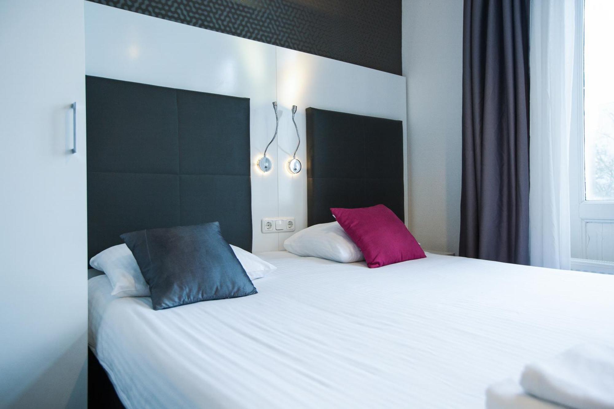 Twin Room,1566960386:JPEG